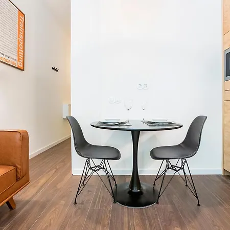 Bakers Square Studio W/ Ac By Lovelystay
