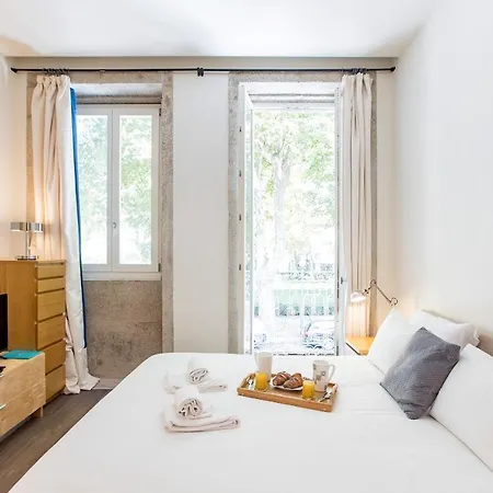 Apartment Bakers Square Studio W/ Ac By Lovelystay Porto